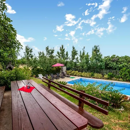 Cozy In With Swimming Pool Appartamento Stara Vas